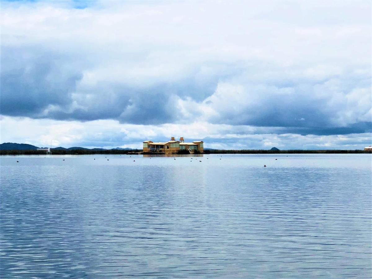 Qhapaq Lago Titicaca - Peru Puno Exteriör bild